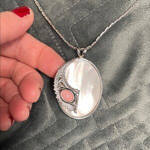 Vintage Sarah Coventry Elegant Silver and Pink Pendant Necklace